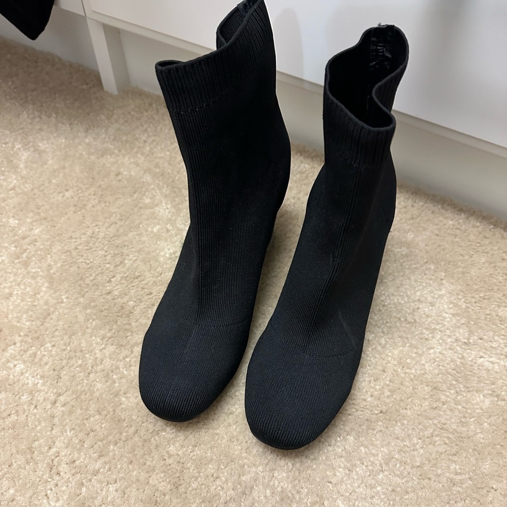 Mia Brand ankle booties